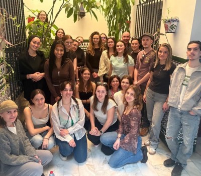 Photo de groupe d'étudiants